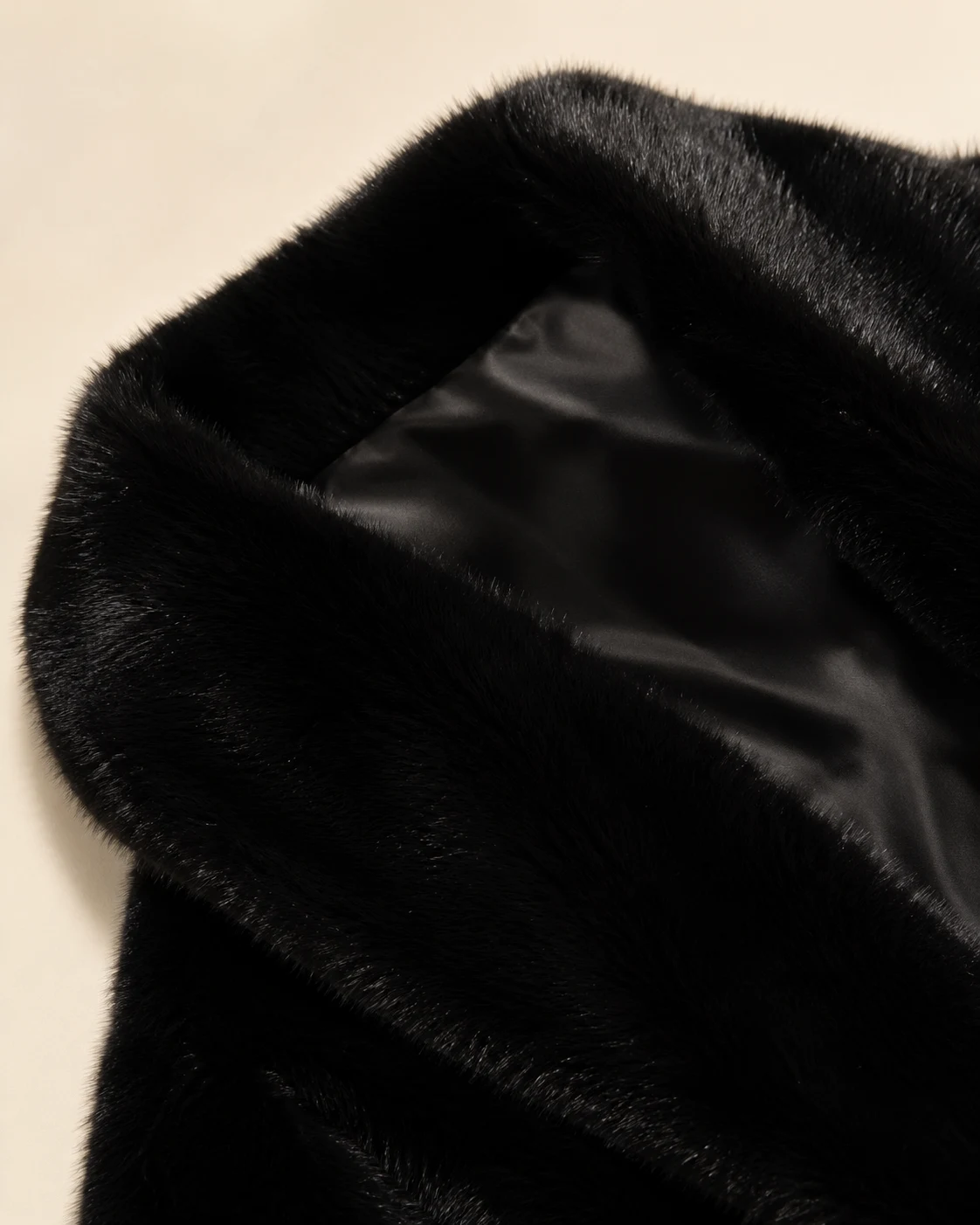 chamarra noir fur — Confetty Chic, boutique en Lerma