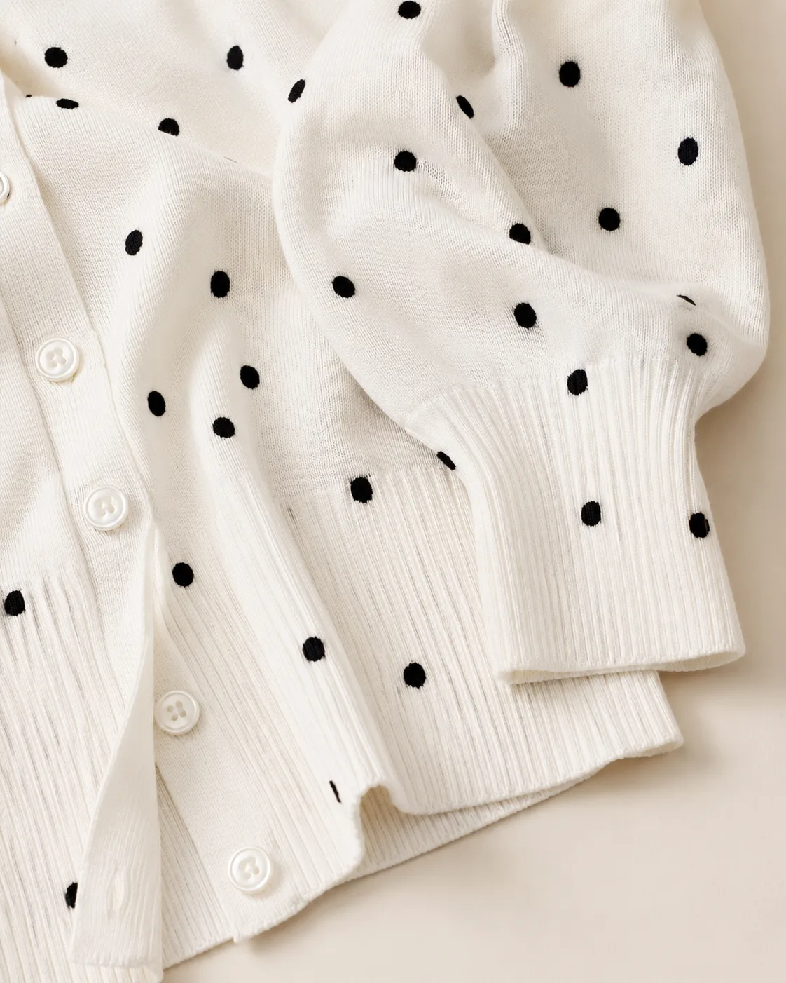 cardigan dot milk — Confetty Chic, boutique en Lerma